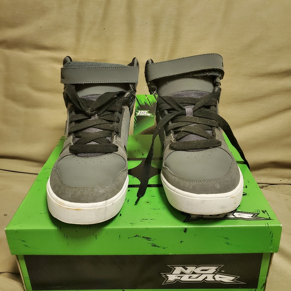 No fear elevate mens charcoal sneakers size 9.5